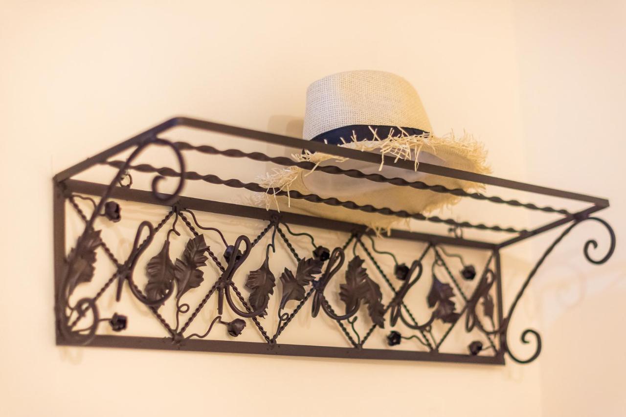 Family House Next To Acropolis Bed and Breakfast Αθήνα Εξωτερικό φωτογραφία