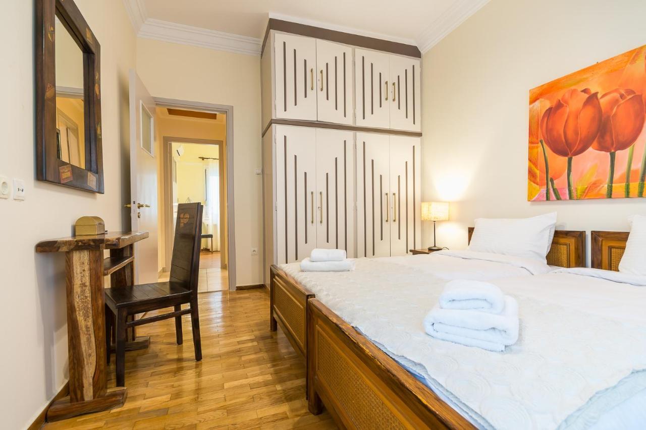 Family House Next To Acropolis Bed and Breakfast Αθήνα Εξωτερικό φωτογραφία