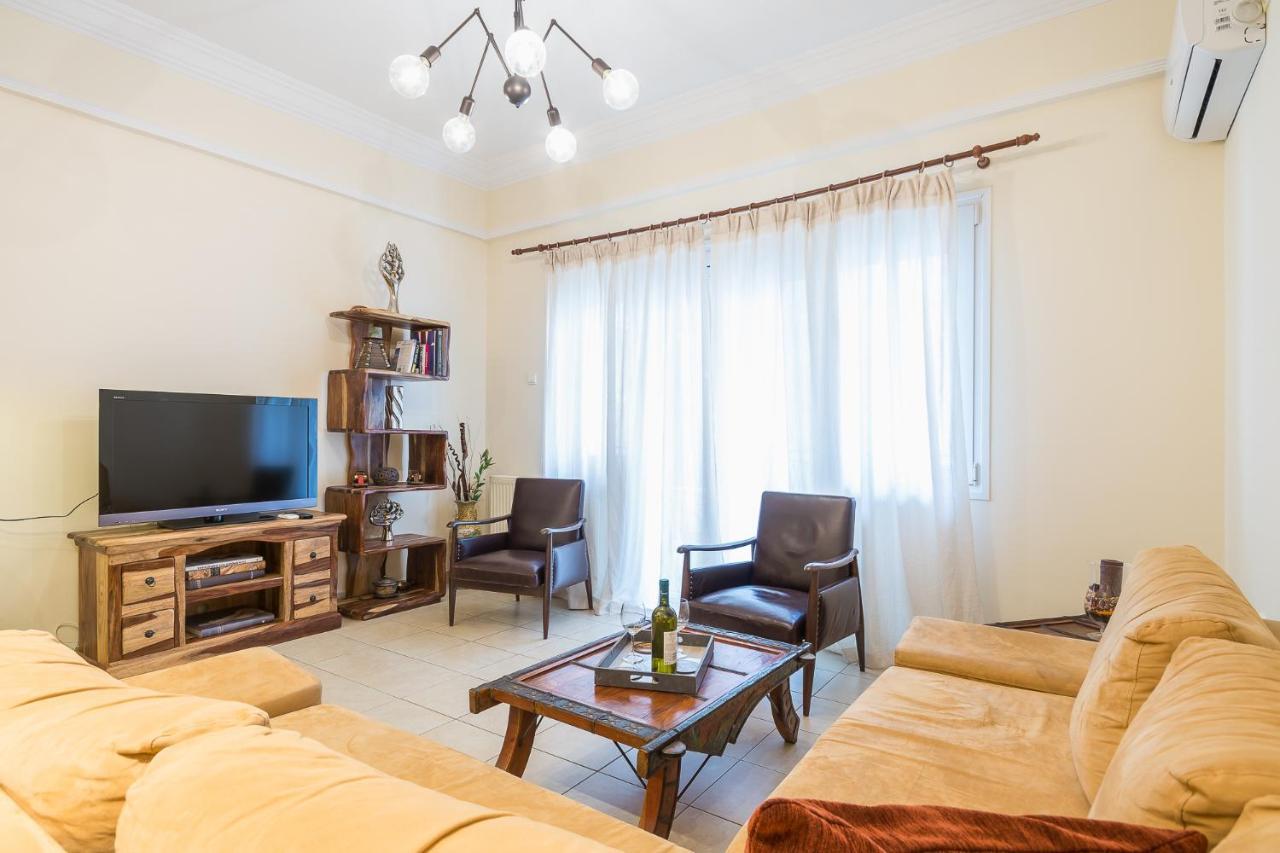Family House Next To Acropolis Bed and Breakfast Αθήνα Εξωτερικό φωτογραφία