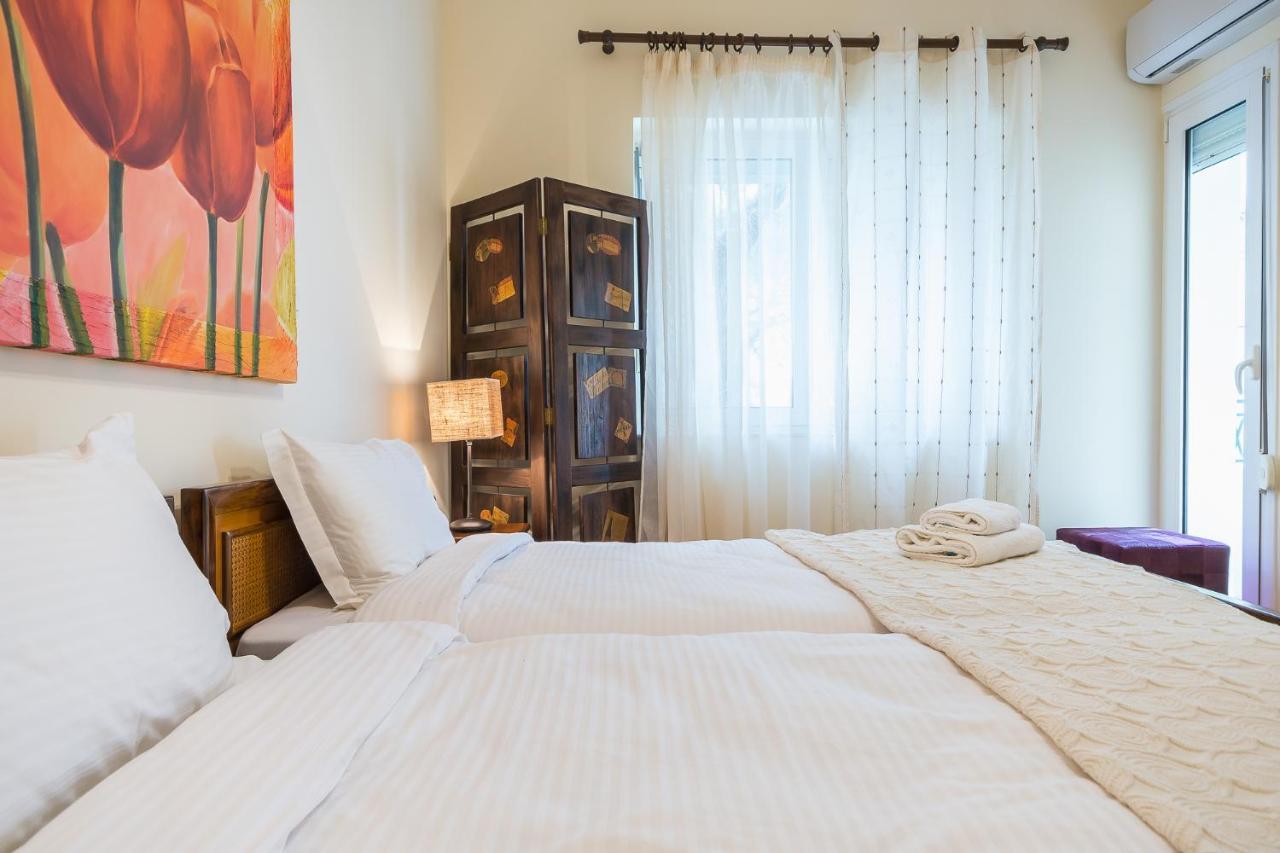 Family House Next To Acropolis Bed and Breakfast Αθήνα Εξωτερικό φωτογραφία